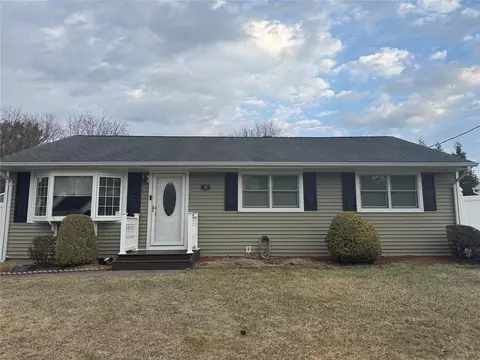 11 Dogwood Ln, Stony Point, NY 10980