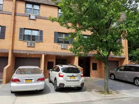 220-30 64th Ave #1A, Oakland Gardens, NY 11364