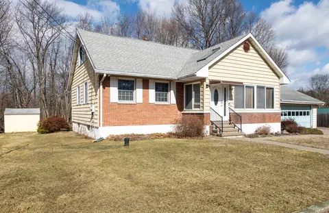 15 Lucas Ln, Beacon, NY 12508