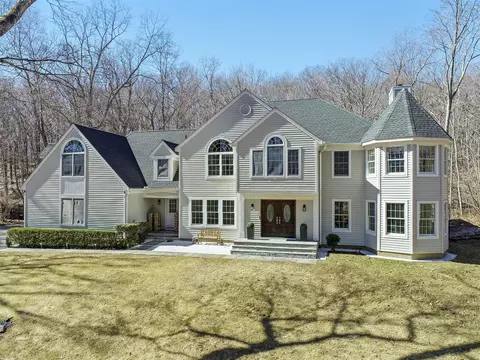 31 Major Tallmadge Ln, Pound Ridge, NY 10576