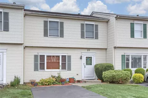 21 Zugibe Ct, West Haverstraw, NY 10993