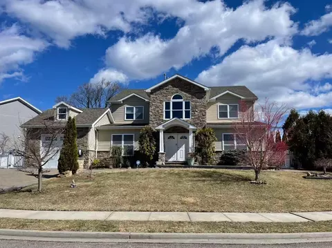 6 Alexander Dr, Syosset, NY 11791