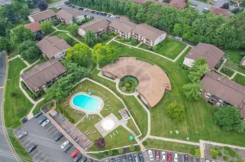 270 Country Club Ln, Pomona, NY 10970