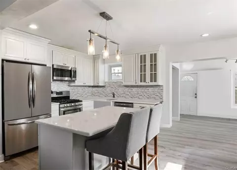 150 Calhoun Ave, New York, NY 10465
