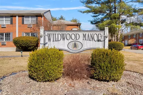 5 Wildwood Dr #4C, Wappinger, NY 12590
