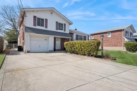 1234 Village Ave, Baldwin, NY 11510