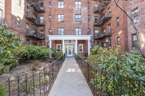 98-50 67th Ave #5B, New York, NY 11374