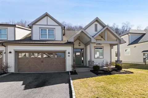 63 Sienna Dr, Somers, NY 10589