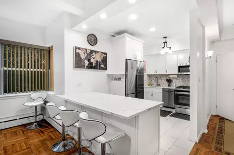 120 E Hartsdale Ave #1H, Greenburgh, NY 10530