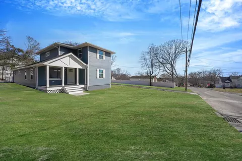 431 Adirondack Dr Farmingville Ny, Farmingville, NY 11738