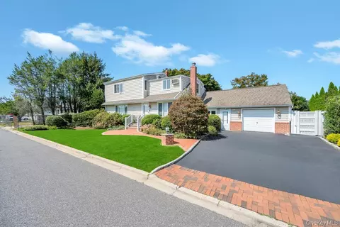 20 Northern Pkwy E, Plainview, NY 11803