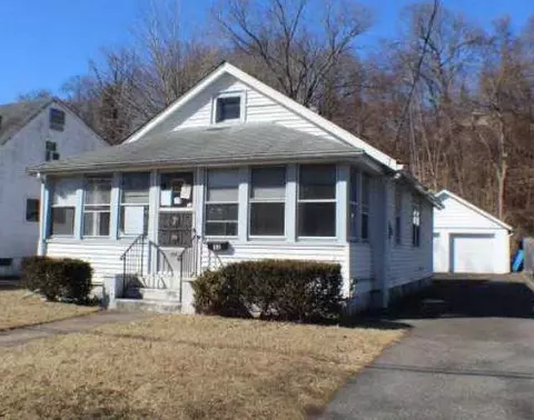 13 Richard St, Ramapo, NY 10974