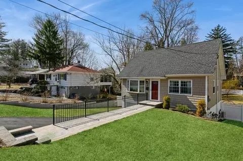 45 Lee Ave, Ossining, NY 10562