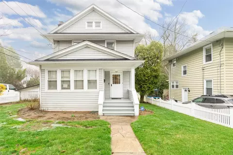 587 Ashford Ave, Greenburgh, NY 10502