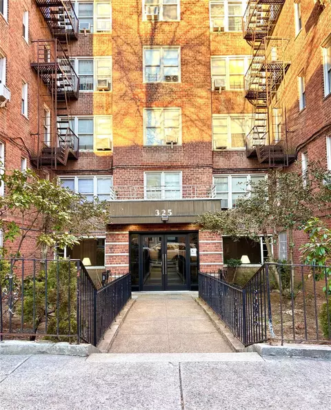 325 E 201st St #6C, New York, NY 10458