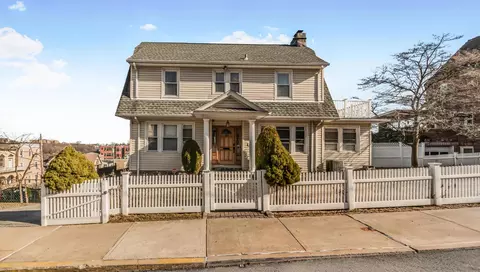120 St James Ter, Yonkers, NY 10704