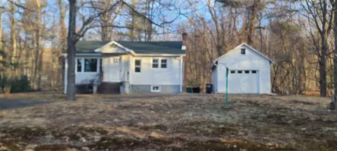 341 Oregon Trl, Shawangunk, NY 12566
