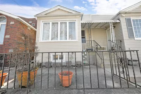64-58 58 Rd, New York, NY 11378