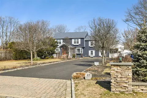 49 Robert St, Patchogue, NY 11772