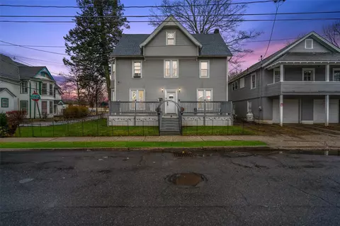 11 Maple Ave, Ellenville, NY 12428