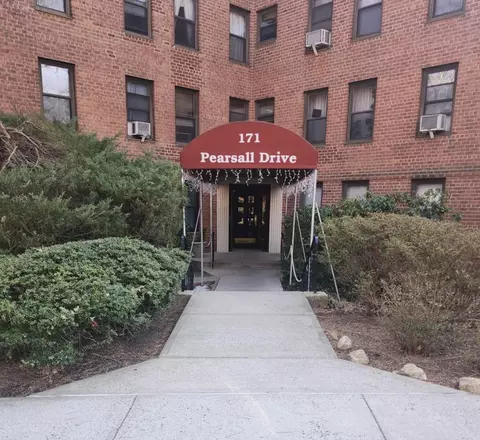 171 Pearsall Dr #3B, Mount Vernon, NY 10552