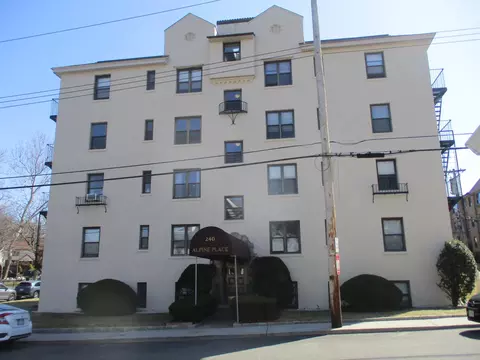 240 Alpine Pl #3C, Eastchester, NY 10707