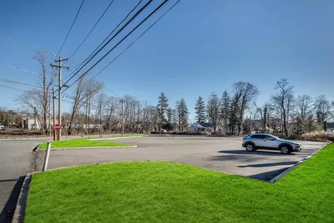 Edgewater Avenue, Smithtown, NY 11787