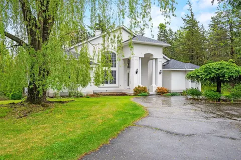 2 Bianca Ct, Warwick, NY 10990