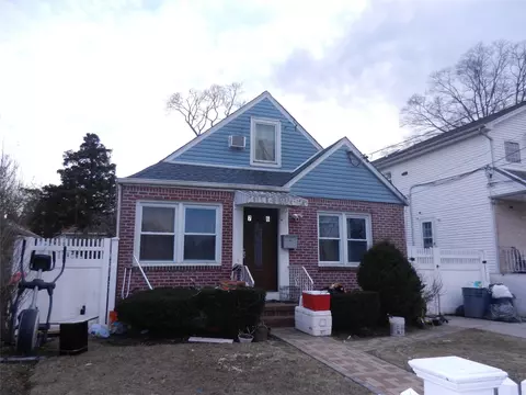 76 E Marshall St, Hempstead, NY 11550