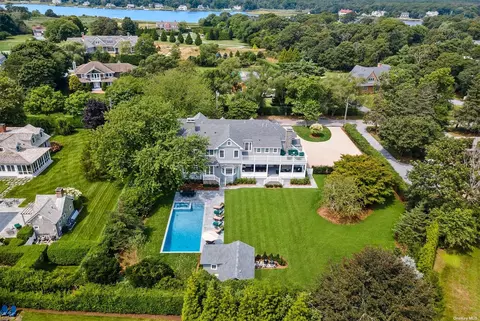 6 Assups Neck Ln, East Quogue, NY 11942