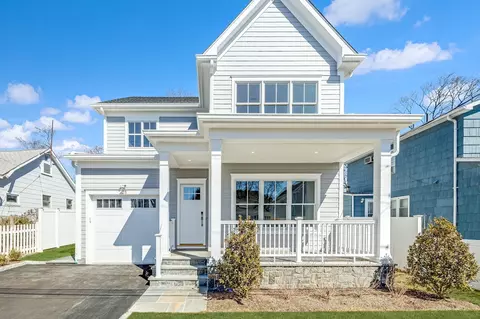 25 Ridgeland Ter, Rye, NY 10580