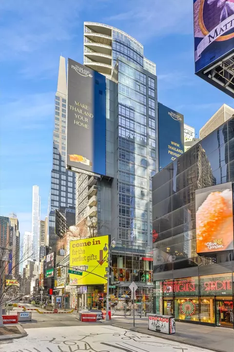 1600 Broadway #21G, New York, NY 10019