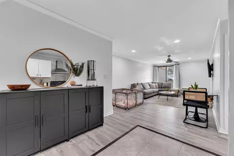421 N Broadway #8, Yonkers, NY 10701