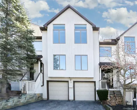 16 Fox Ct, Ramapo, NY 10901