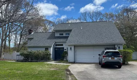 357 Woodland Ave, Manorville, NY 11949