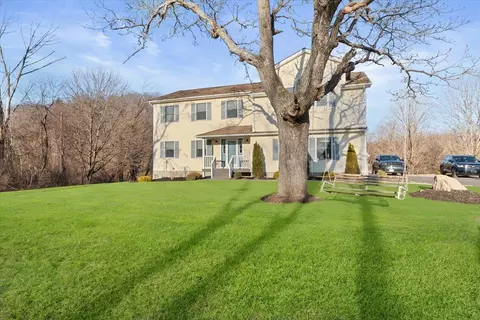 16 Somerset Dr, Patterson, NY 12563