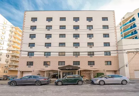 420 Shore Rd #1M, Long Beach, NY 11561