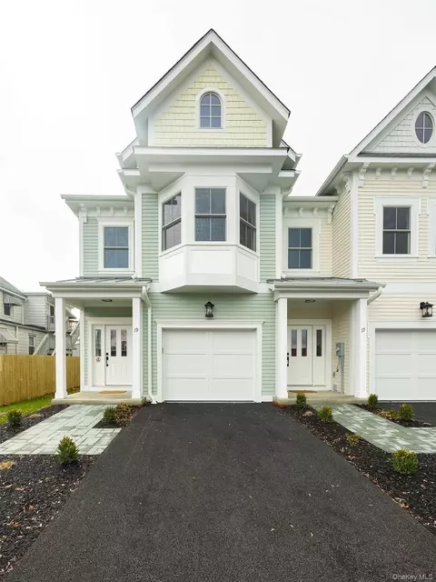 19 Henry St #4, Beacon, NY 12508