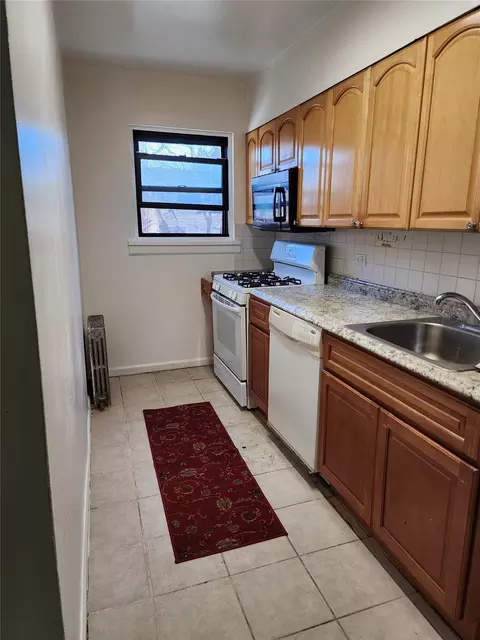 144-46 72 Ave #B, Flushing, NY 11367