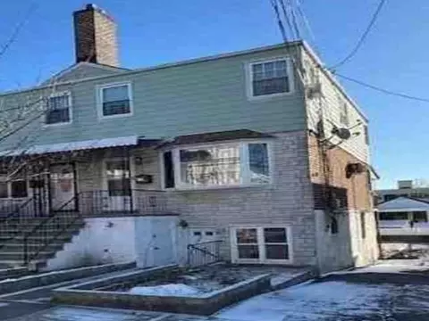 2572 Tiemann Ave, New York, NY 10469
