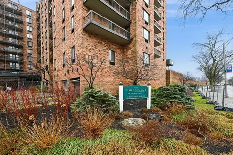 50 Columbus Ave #805, Eastchester, NY 10707