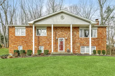 3 Sonia Ct, Ramapo, NY 10901