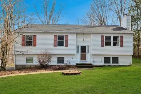 10 Blueberry Dr, Southeast, NY 10509
