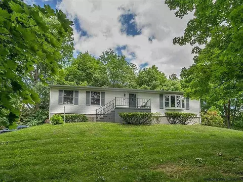 30 Ohio St, Kingston, NY 12401