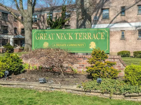 2 Terrace Cir #3H, North Hempstead, NY 11021
