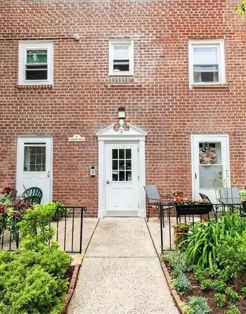 8 Leewood Cir #2L, Eastchester, NY 10709