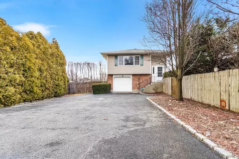 539 Elwood Rd, East Northport, NY 11731
