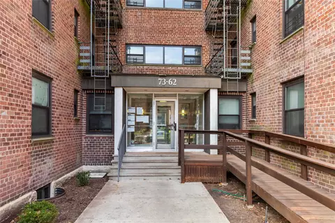 73-62 Bell Blvd #4K, Oakland Gardens, NY 11364