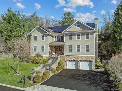 66 Roundabend Rd, Greenburgh, NY 10591