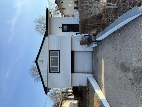 930 Park Ave, North Hempstead, NY 11590